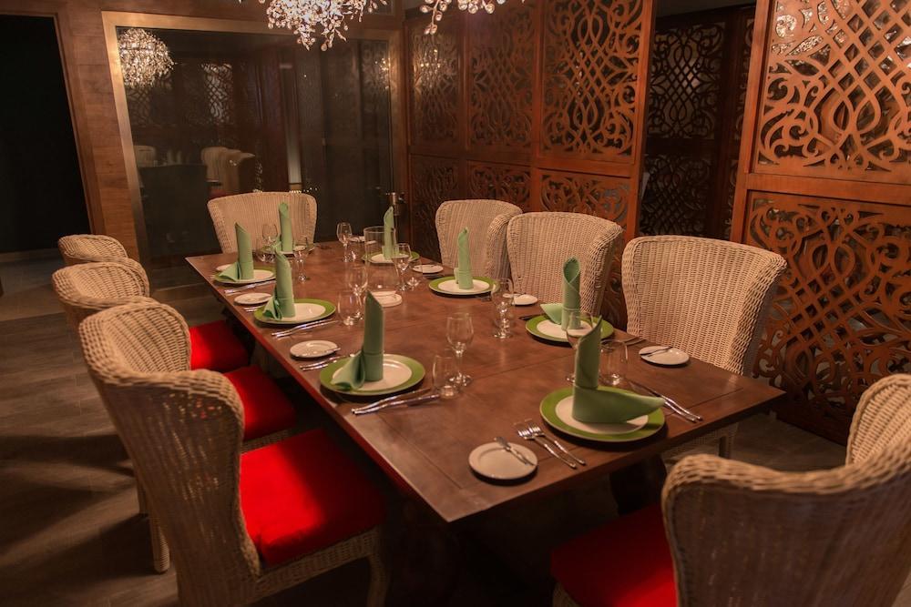 Hideaway At Royalton Riviera Cancun, An Autograph Collection All- Inclusive Resort - Adults Only 푸에르토 모렐로스 외부 사진