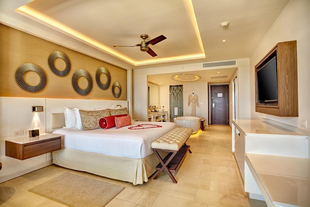 Hideaway At Royalton Riviera Cancun, An Autograph Collection All- Inclusive Resort - Adults Only 푸에르토 모렐로스 외부 사진
